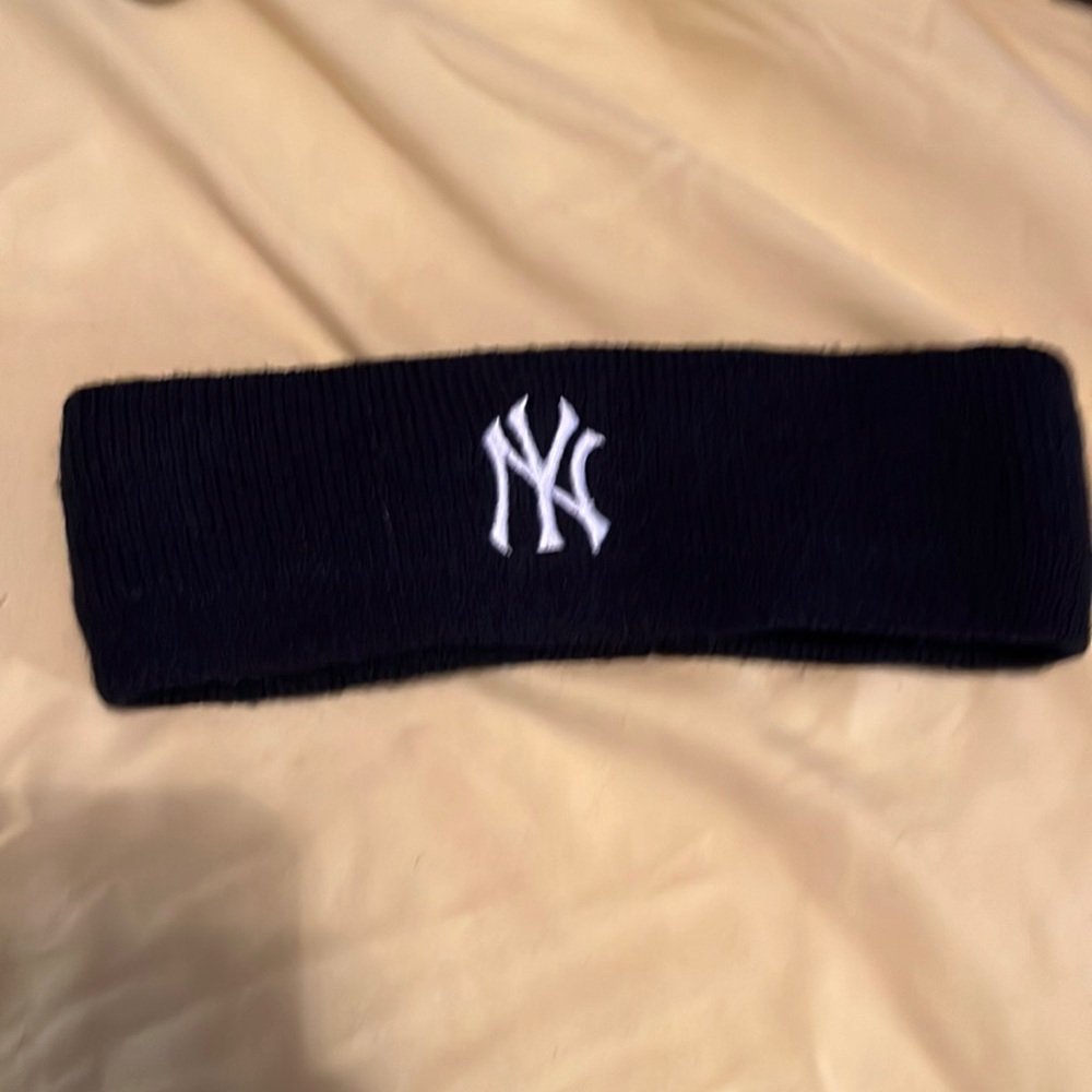 Yankees head band